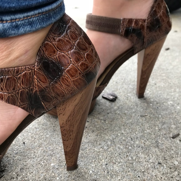 Michael Antonio Snakeskin Platform Heels 🐍 - Picture 4 of 9